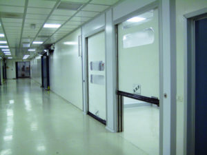 porte per cliniche laboratori strutture sanitarie